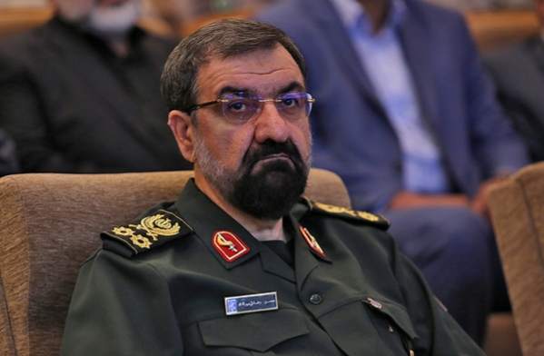 محسن رضایی: ۱۵۰ نفر در کشور سودهای بادآورده بورس را درو میکنند محسن رضایی: ۱۵۰ نفر در کشور سودهای بادآورده بورس را درو میکنند