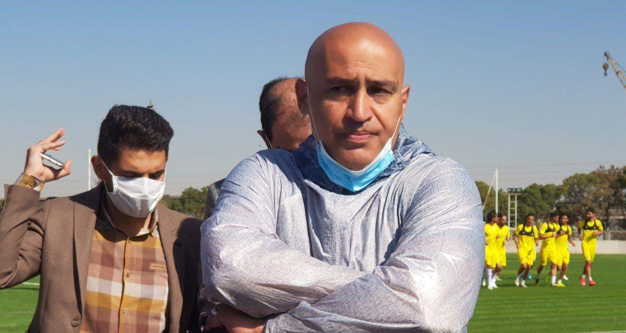 منصوریان: سه بازیکن خاص ۳۰ میلیارد میخواستند! منصوریان: سه بازیکن خاص ۳۰ میلیارد میخواستند!