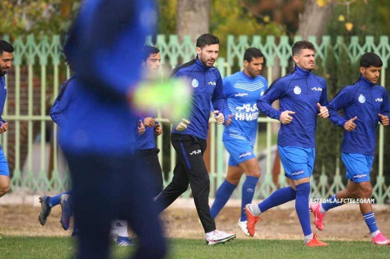 تبریک تولد اعضای تیم به غفوری و غیبت ۳ بازیکن در تمرین امروز استقلال