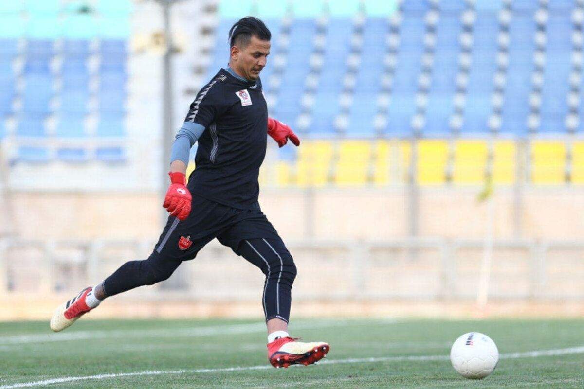 مشکلات دروازه‌بان پرسپولیس با مدیربرنامه‌هایش!