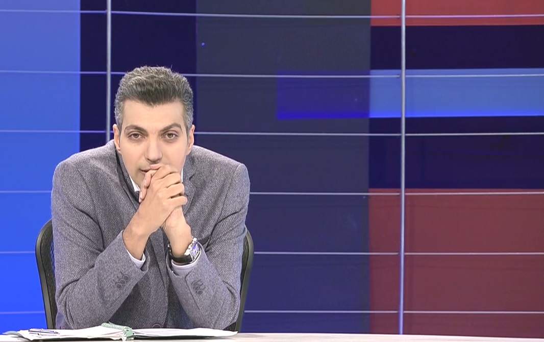 تذکر مهم رهبر انقلاب به صداوسیما درباره عادل فردوسیپور! تذکر مهم رهبر انقلاب به صداوسیما درباره عادل فردوسیپور!