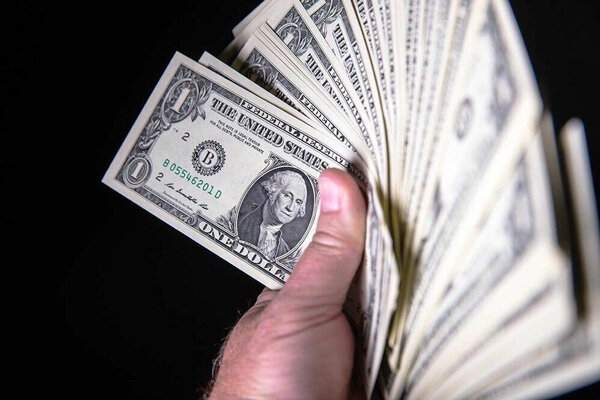دولت میخواهد دلار را به چه قیمتی برساند؟ دولت میخواهد دلار را به چه قیمتی برساند؟