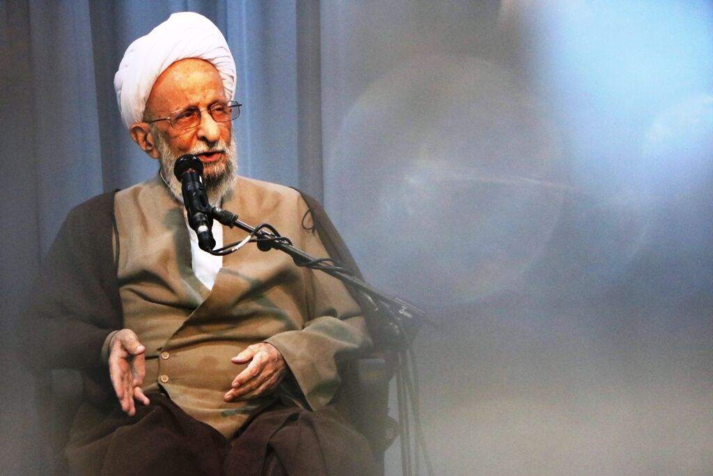 خاطره‌گویی از آیت‌الله مصباح، صدای کیهان را هم درآورد!