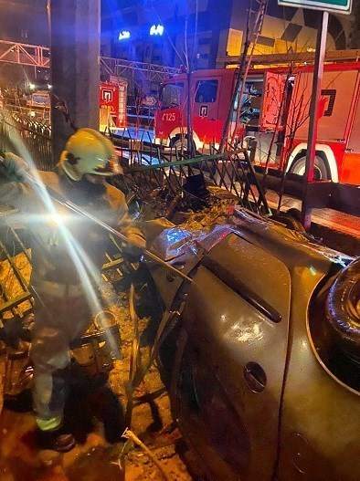 واژگونی مرگبار پژو ۲۰۶ در بلوار ارتش