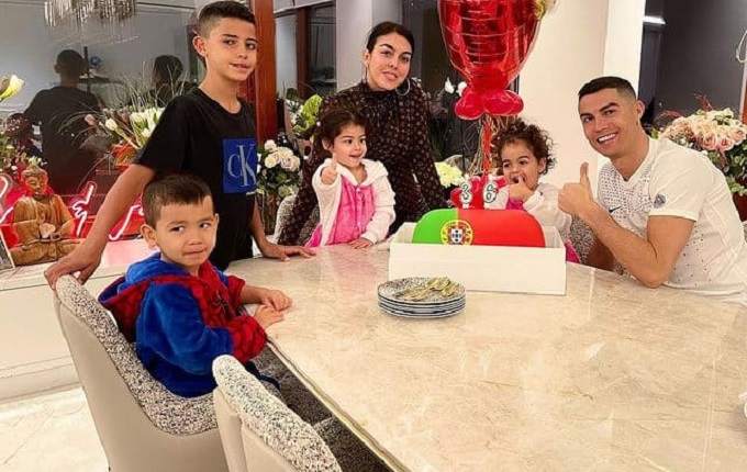حرف‌های رونالدو در جشن تولد ۳۶سالگی