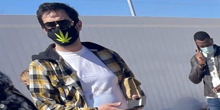 توضیح شهاب حسینی درباره واکسن زدن در آمریکا توضیح شهاب حسینی درباره واکسن زدن در آمریکا