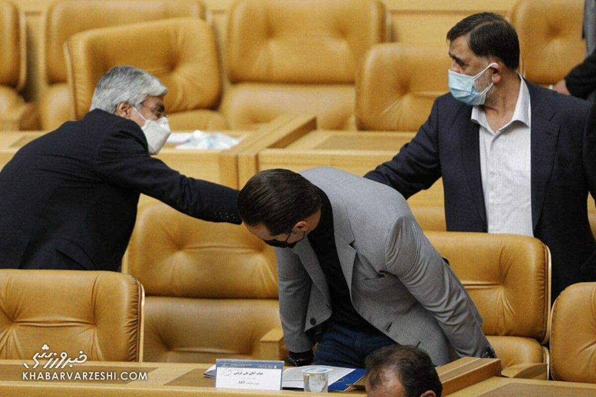 آشتی علی کریمی و آجورلو بعد از جنجال معروف آشتی علی کریمی و آجورلو بعد از جنجال معروف