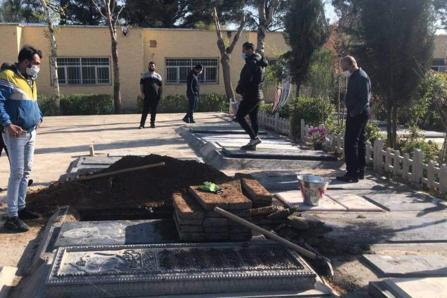 عکس: آرامگاه آزاده نامداری در بهشت زهرا