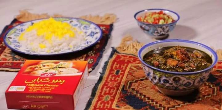 طرز تهیه قورمه سبزی با پنیر کبابی +ویدئو