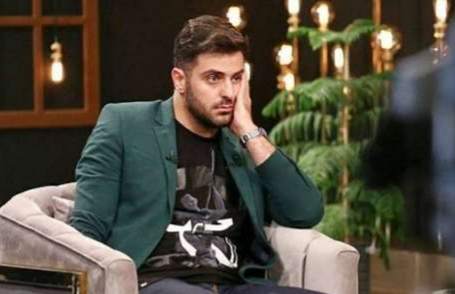 ببینید: گاف عجیب خواننده برنامه فرمول یک