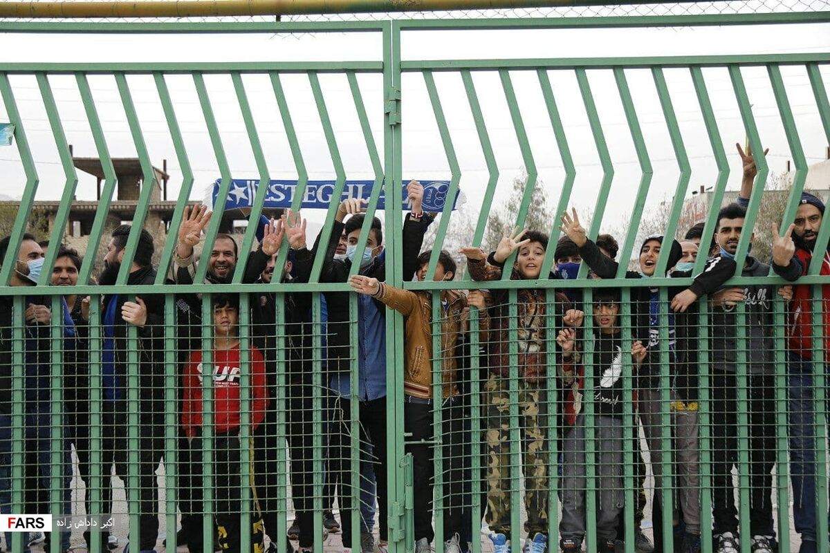 فحاشی به استقلالیها در شهر قدس فحاشی به استقلالیها در شهر قدس
