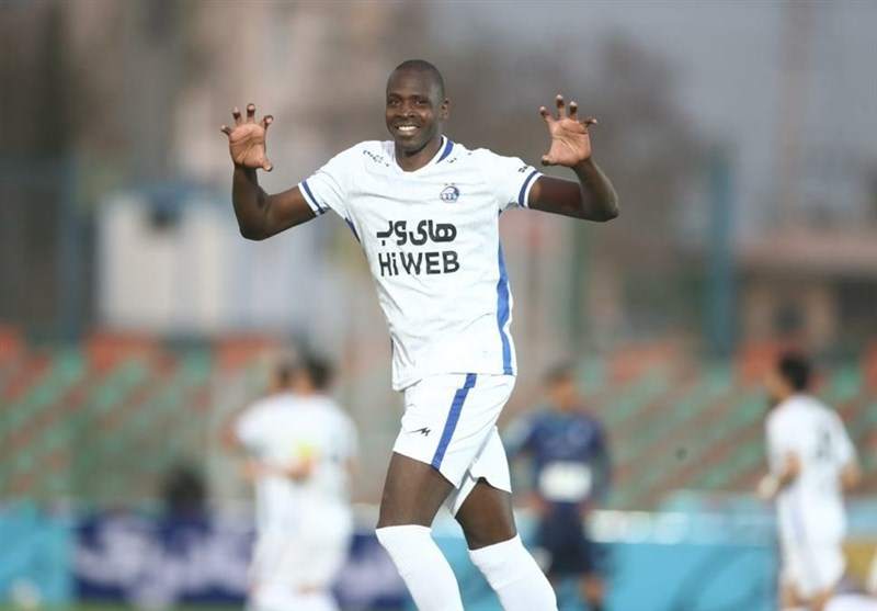 دیاباته ایران را ترک کرد