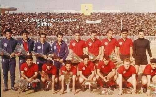 عکس زیرخاکی پرسپولیس در اولین دربی تاریخ! عکس زیرخاکی پرسپولیس در اولین دربی تاریخ!