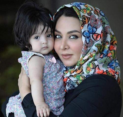 ویدئو| آواز خواندن فقیه سلطانی و دخترش
