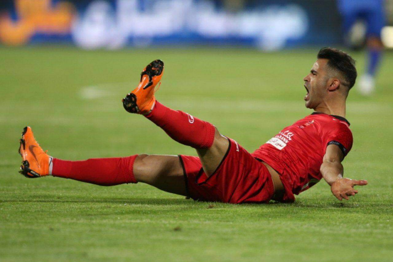 توضیح آلکثیر درباره شادی گل جنجالیاش توضیح آلکثیر درباره شادی گل جنجالیاش