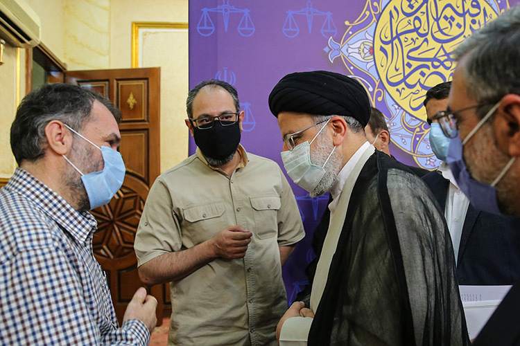 ویدئو| متلک‌های ده‌نمکی به وزیر ارشاد در دیدار با رئیسی!