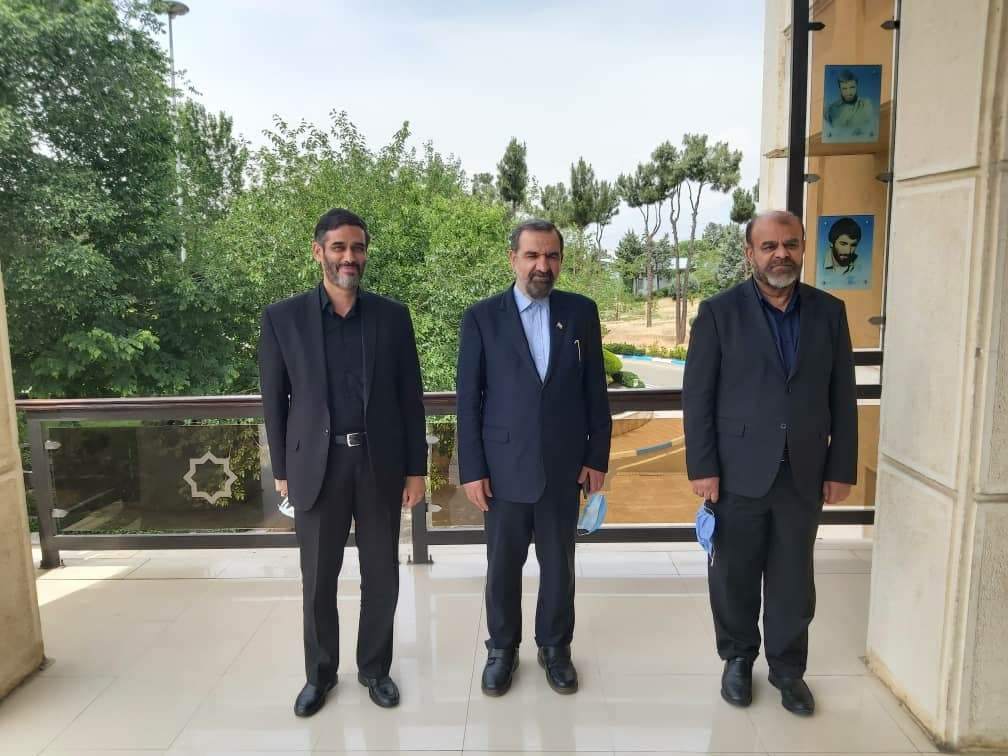 سعید محمد، محسن رضایی و رستم قاسمی با یکدیگر دیدار کردند سعید محمد، محسن رضایی و رستم قاسمی با یکدیگر دیدار کردند