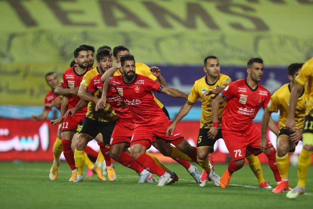 سپاهان - پرسپولیس: تساوی بدون گل/ فینال بزرگ در نیمفصل برنده نداشت سپاهان - پرسپولیس: تساوی بدون گل/ فینال بزرگ در نیمفصل برنده نداشت