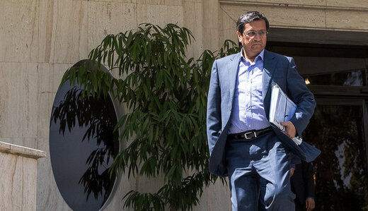 توئیت انتقادی همتی از صداوسیما در حین برگزاری مناظرات