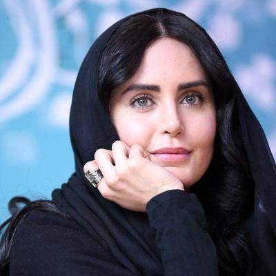 ویدئو| سوتی الناز شاکردوست در آشپزخانه ویدئو| سوتی الناز شاکردوست در آشپزخانه