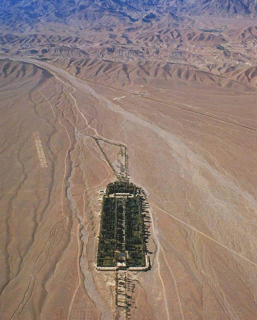 ببینید: باغ شاهزاده در وسط کویر!