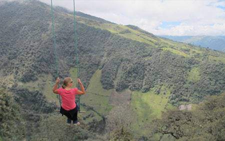 ویدئو| سقوط دو خانم از روی تاب به دره ۱۹۰۰ متری
