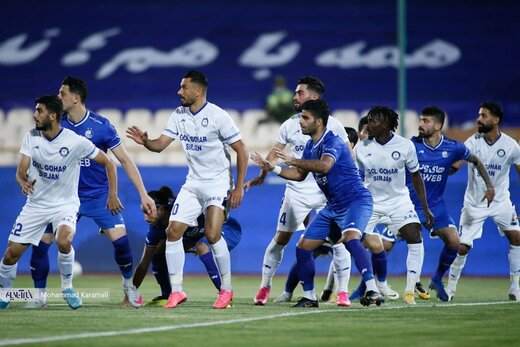 ساعت بازیهای استقلال و پرسپولیس تغییر کرد ساعت بازیهای استقلال و پرسپولیس تغییر کرد