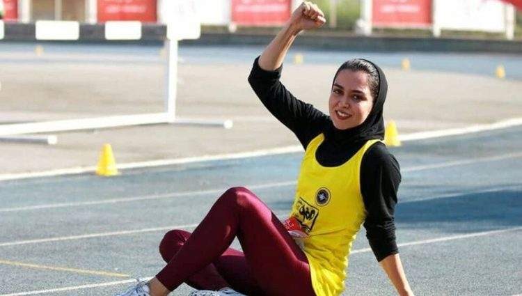 عکس یادگاری نواک جوکوویچ با دختر دونده ایرانی عکس یادگاری نواک جوکوویچ با دختر دونده ایرانی