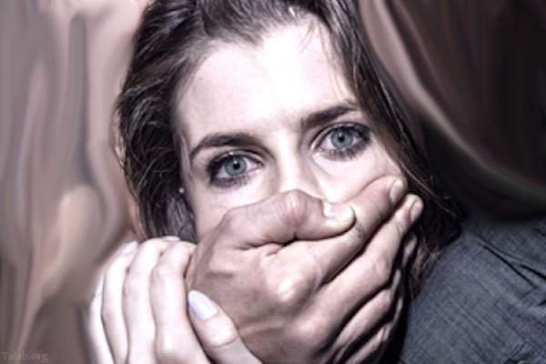 اعتراض دستبسته زنان سوئیسی علیه تجاوز ۱۱ دقیقهای +ویدئو اعتراض دستبسته زنان سوئیسی علیه تجاوز ۱۱ دقیقهای +ویدئو