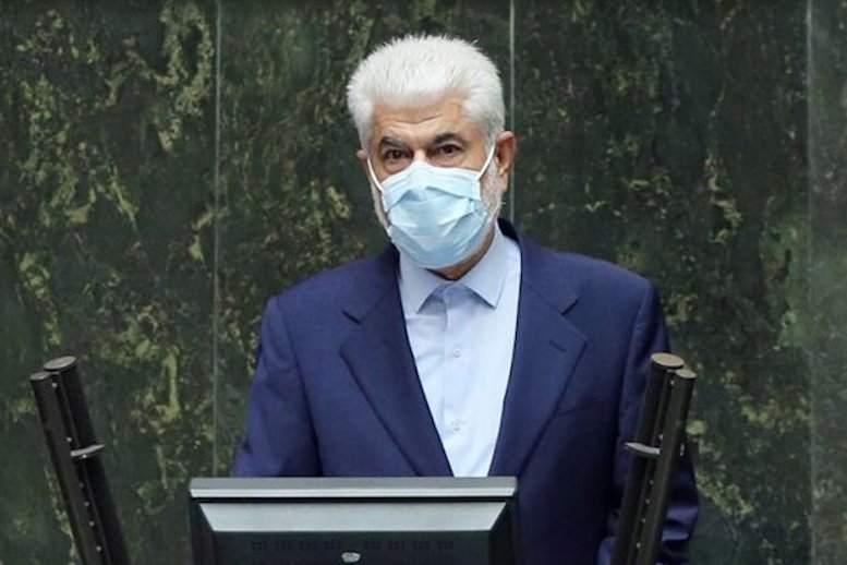 بشنوید: مجری رادیو جوان پنبه وزیر بهداشت و مخبر را زد! بشنوید: مجری رادیو جوان پنبه وزیر بهداشت و مخبر را زد!