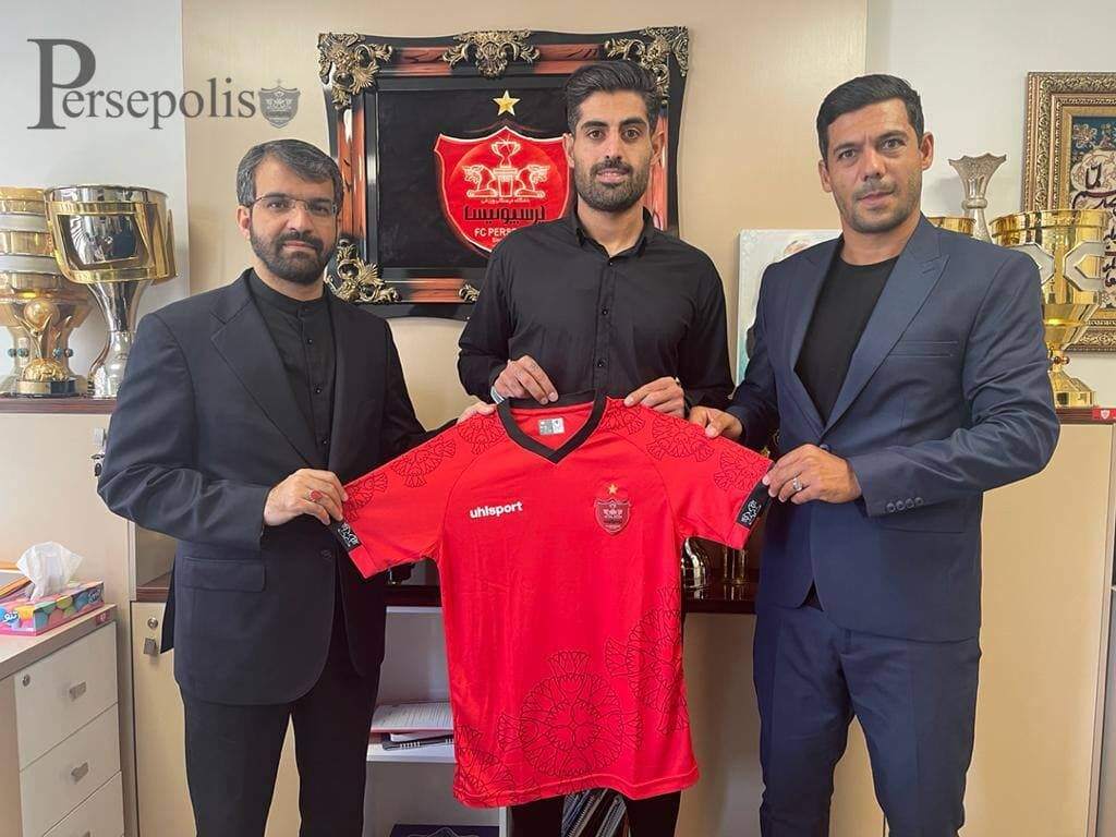 بازیکن جدید پرسپولیس قهر کرد! بازیکن جدید پرسپولیس قهر کرد!