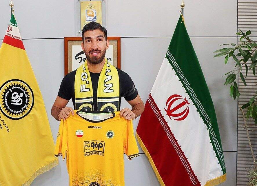 اولین تقابل ستاره جنجالی با قرمز‌ها بعد از جدایی/ جنگ مغانلو - پرسپولیس در پیش است!