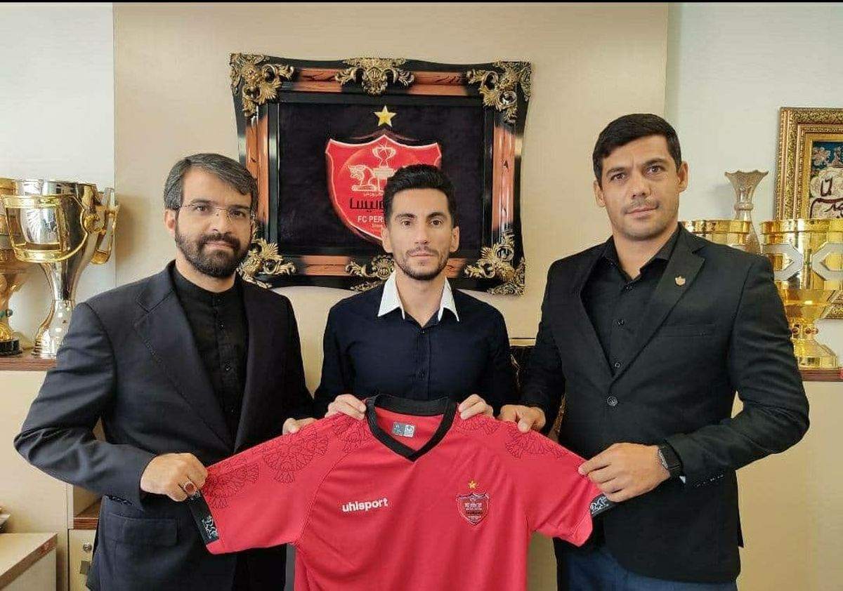 مهدی شیری با پرسپولیس تمدید کرد