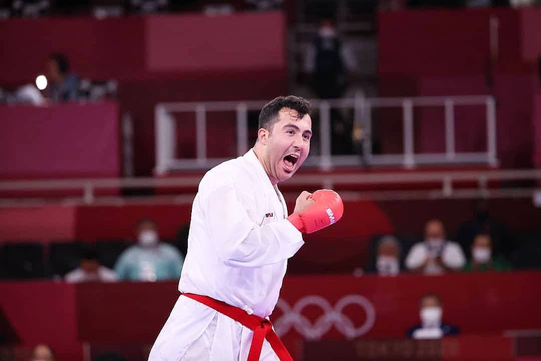 ویدئو| ضربهای که سجاد گنجزاده را بیهوش و قهرمان کرد! ویدئو| ضربهای که سجاد گنجزاده را بیهوش و قهرمان کرد!