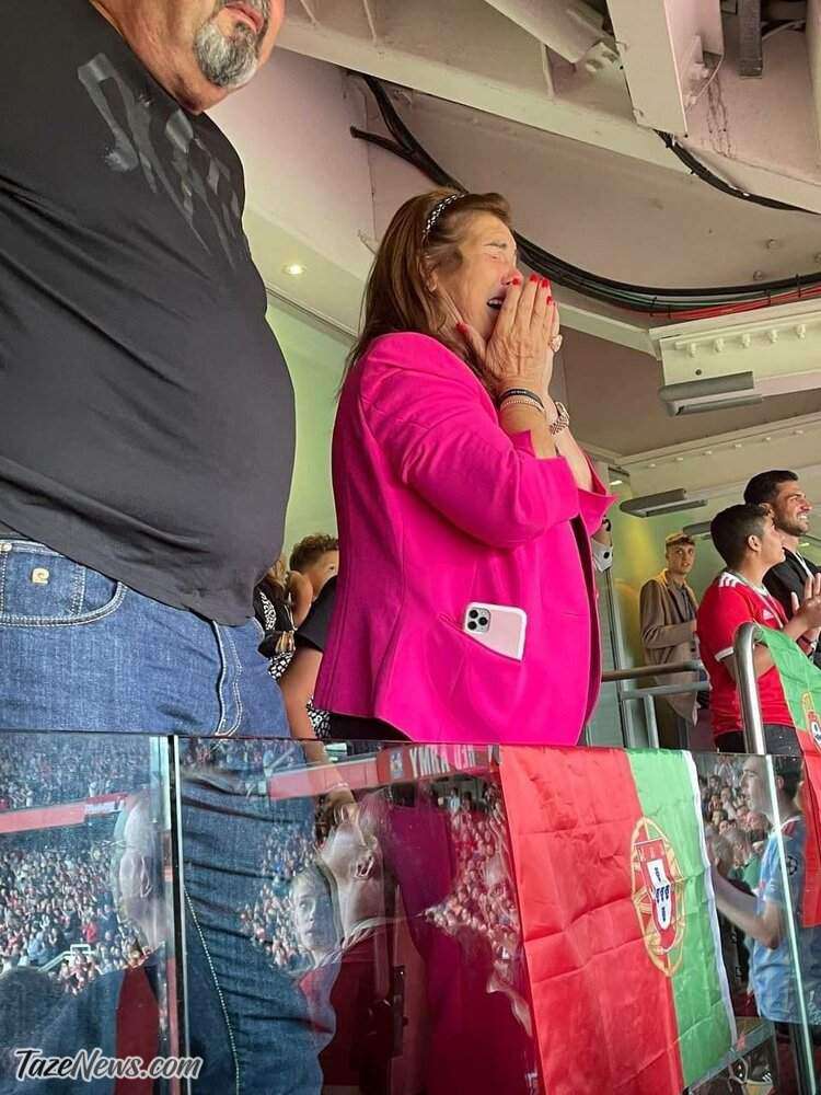 عکس| رونالدو اشک مادرش را درآورد