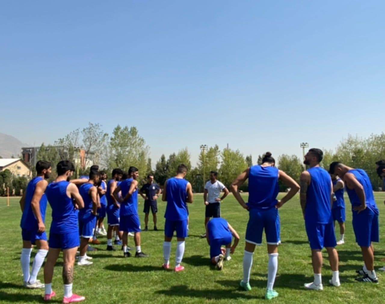 حضور مجیدی در تمرین استقلال پس از پایان محرومیتش حضور مجیدی در تمرین استقلال پس از پایان محرومیتش