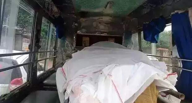زنی که با جسد همسرش زندگی می‌کرد دستگیر شد