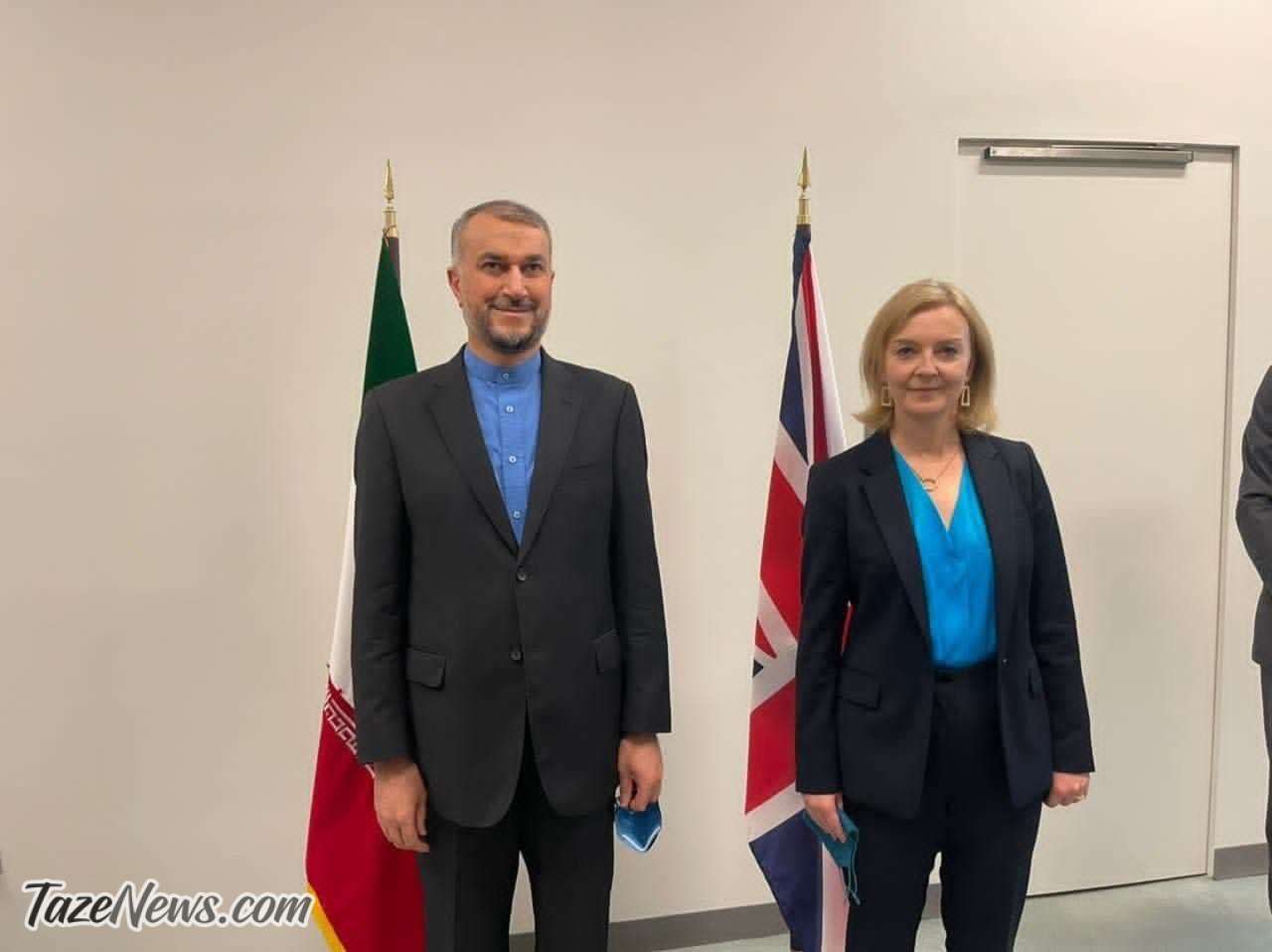 امیرعبداللهیان لباسش را با وزیر خارجه انگلیس سِت کرد! +عکس