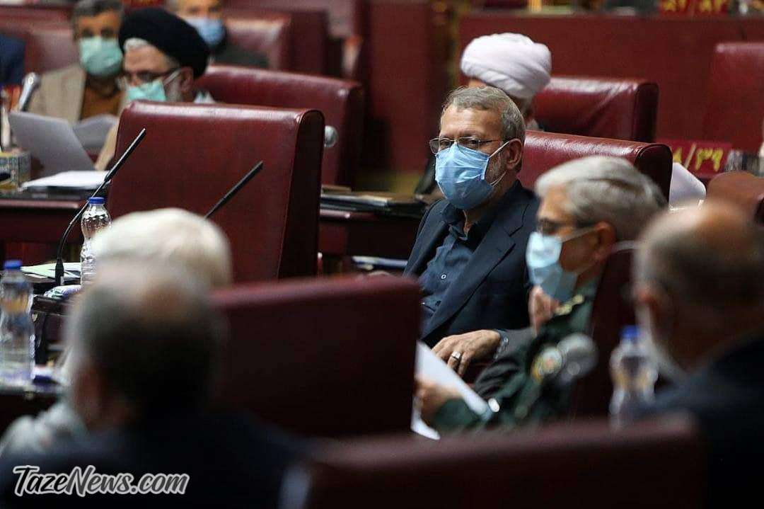 لاریجانی عقب‌نشینی نمی‌کند