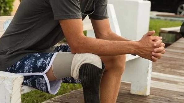 جدال مرگ و زندگی موج سوار جوان با کوسه