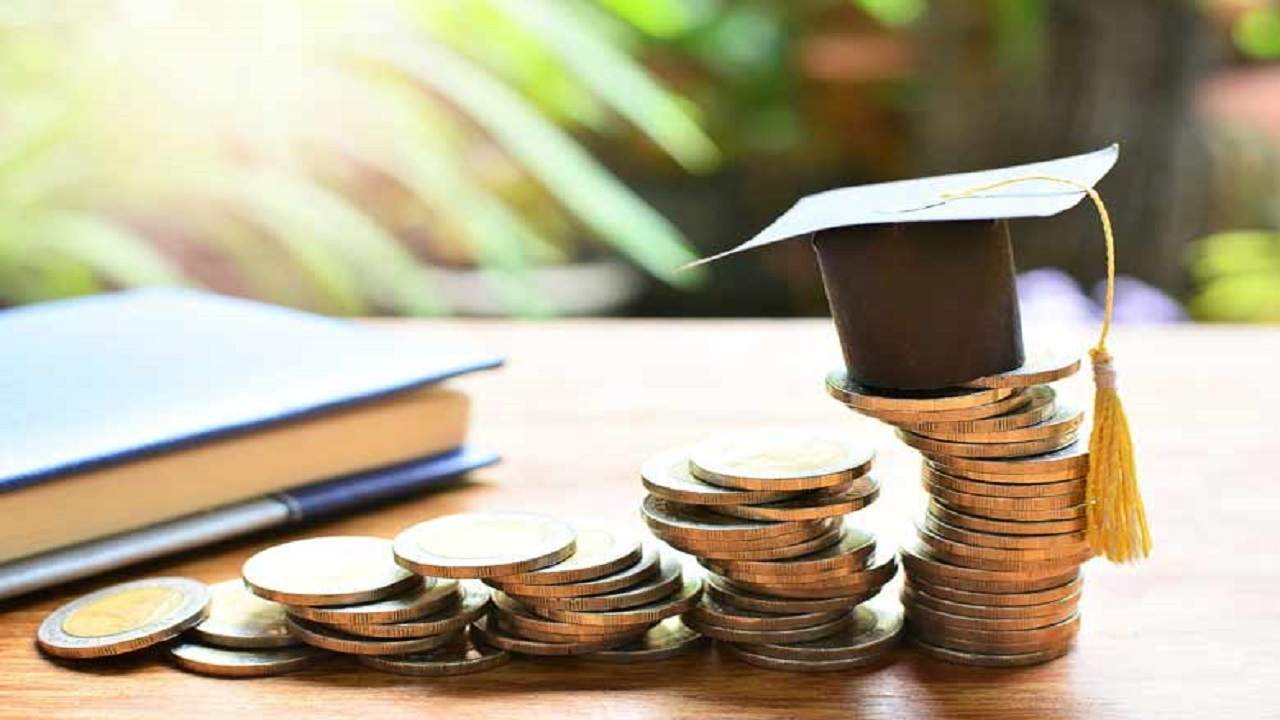 دانشجویان منتظر آگهی استخدامی دولت نباشند دانشجویان منتظر آگهی استخدامی دولت نباشند