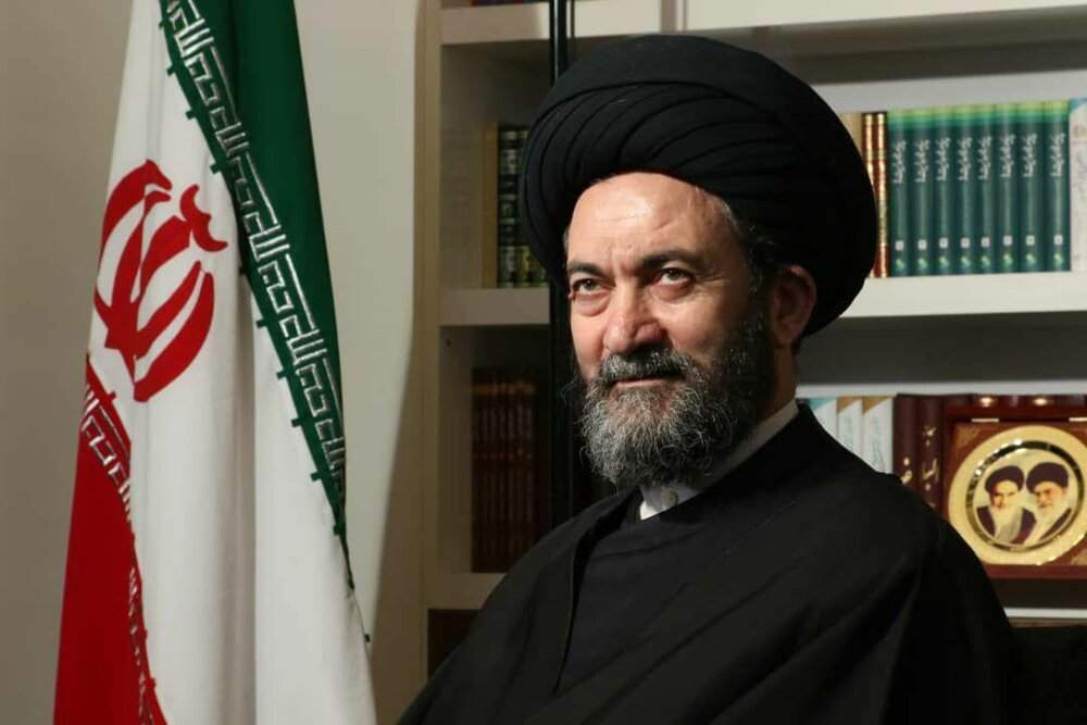 امام جمعه اردبیل در حمایت از رئیسی: محقق و مقدس اردبیلی 2 نفر هستند! امام جمعه اردبیل در حمایت از رئیسی: محقق و مقدس اردبیلی 2 نفر هستند!