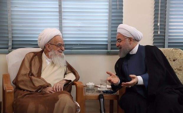 حمایت حسن روحانی از آیتالله صافی گلپایگانی: ادعاهای انقلابیگری را باید با چنین ترازوهایی سنجید حمایت حسن روحانی از آیتالله صافی گلپایگانی: ادعاهای انقلابیگری را باید با چنین ترازوهایی سنجید