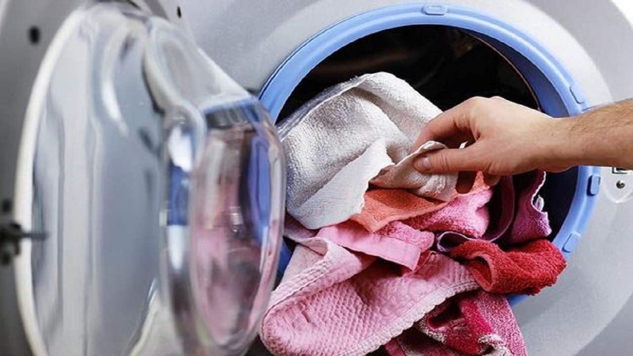 ۱۰ نکته برای شست و شوی بهتر لباس‌ها