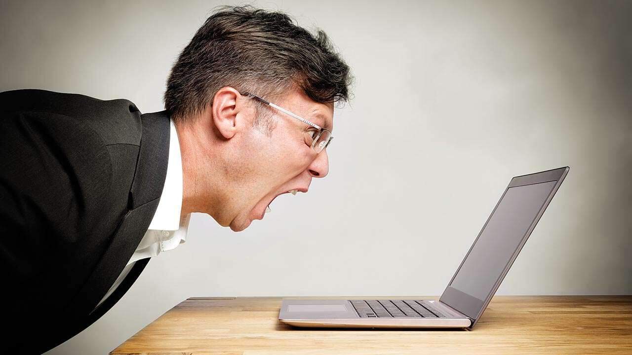 دلایل عصبانیت ناشی از وبگردی را بشناسید