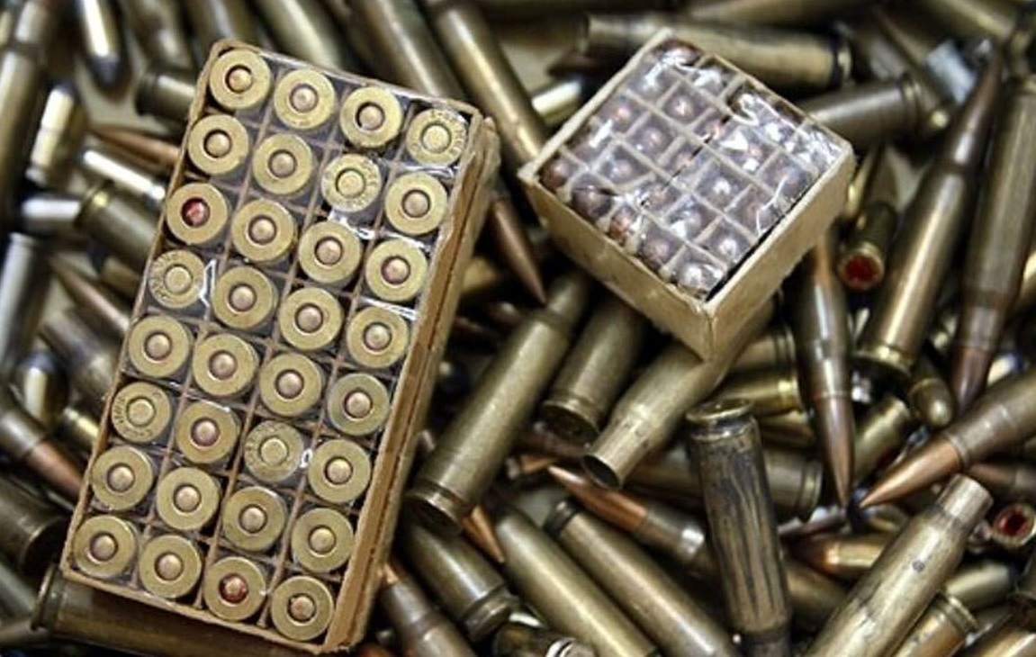 کشف 4 هزار فشنگ جنگی از کامیون‌های ورودی به ایران