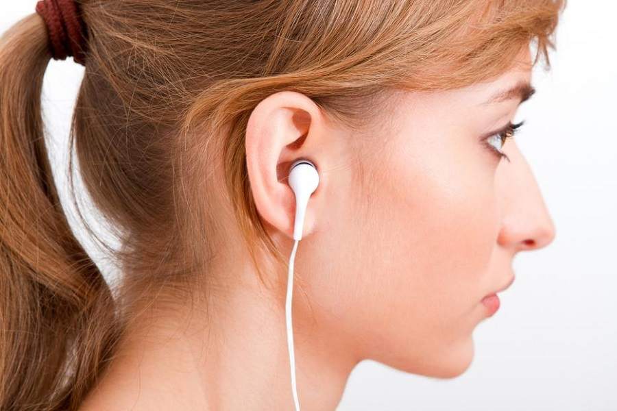 چرا نباید هدفون خود را با دیگران شریک شویم؟