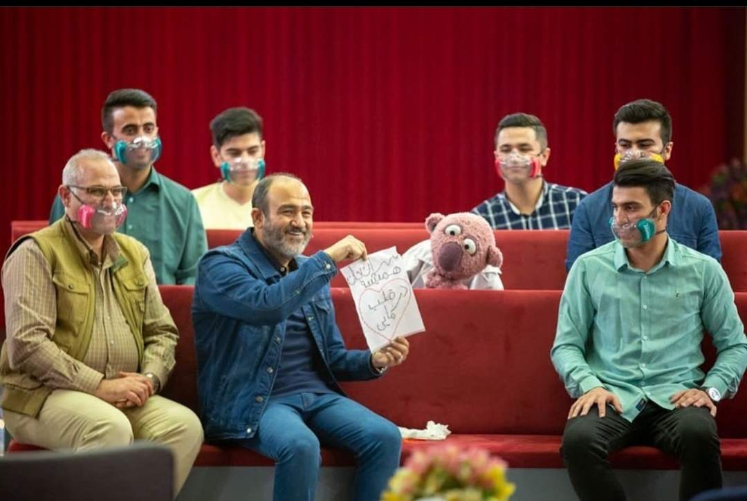 چرا خندوانه با یکساعت تاخیر پخش شد؟ رقص غفوریان سانسور شد! چرا خندوانه با یکساعت تاخیر پخش شد؟ رقص غفوریان سانسور شد!