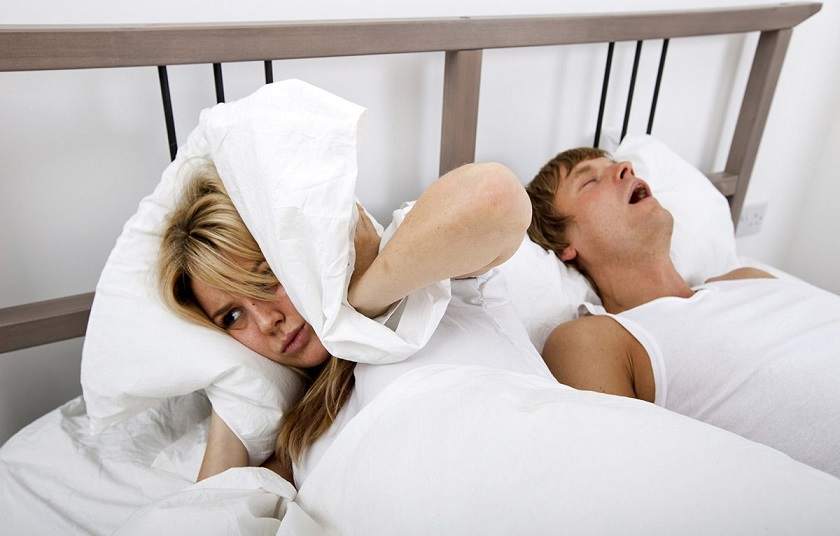 آپنه خواب چیست و چه راهکارهای درمانیای دارد؟ آپنه خواب چیست و چه راهکارهای درمانیای دارد؟
