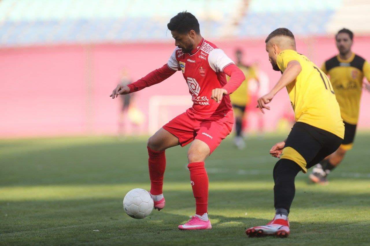 کامیابی‌نیا پنالتی خراب کرد، پرسپولیس متوقف شد